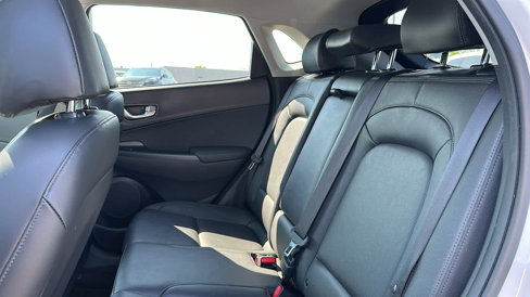Used 2022 Hyundai Kona Limited image 25