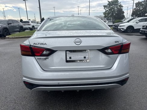 Used 2024 Nissan Altima 2.5 SV image 8