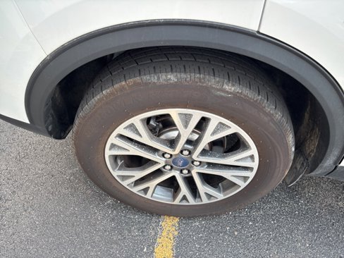 Used 2021 Ford Escape SEL image 28