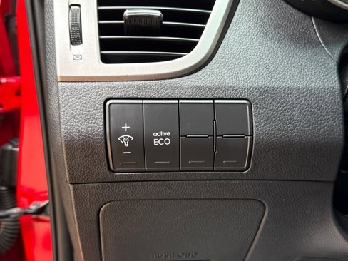 Used 2013 Hyundai Elantra GT w/ Style Pkg image 17
