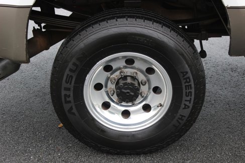 Used 2004 Ford F350 Lariat image 34