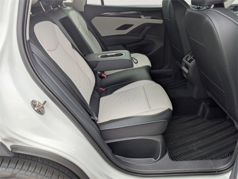 New 2025 Volkswagen Tiguan SE image 28
