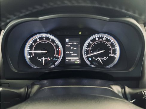 Used 2019 Toyota Highlander SE image 19