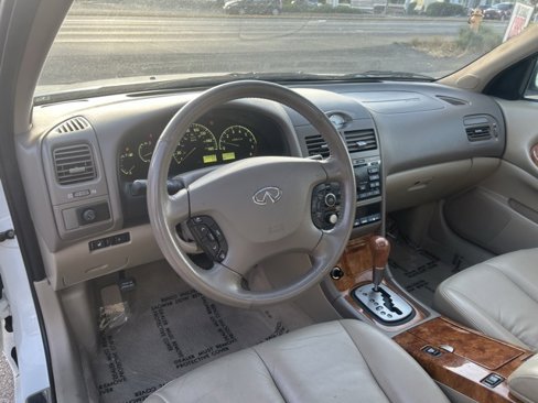 Used 2004 INFINITI I35 w/ Cold Weather Pkg image 15
