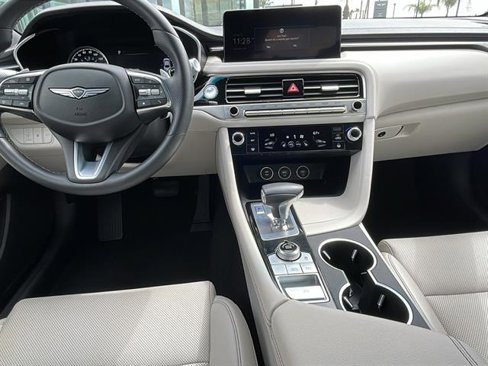 Used 2025 Genesis G70 2.5T image 17