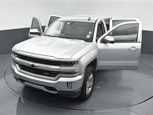 Used 2018 Chevrolet Silverado 1500 LT w/ Texas Edition image 26
