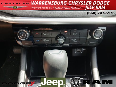 Used 2023 Jeep Compass Latitude image 23