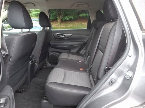 Used 2019 Nissan Rogue SV image 10