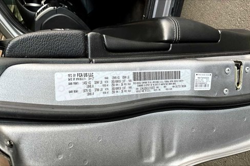 Used 2018 Jeep Grand Cherokee Limited image 31