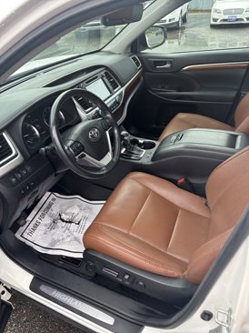 Used 2018 Toyota Highlander Limited Platinum image 10