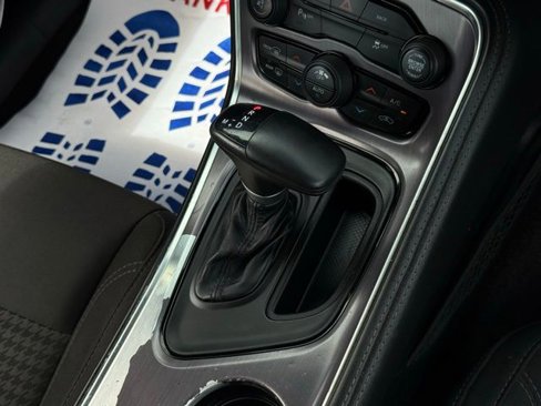 Used 2015 Dodge Challenger SXT w/ Driver Convenience Group image 25