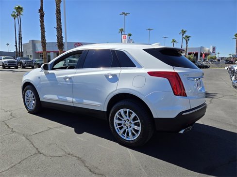 Used 2017 Cadillac XT5 FWD image 6