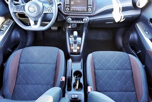 Used 2019 Nissan Kicks SR image 20