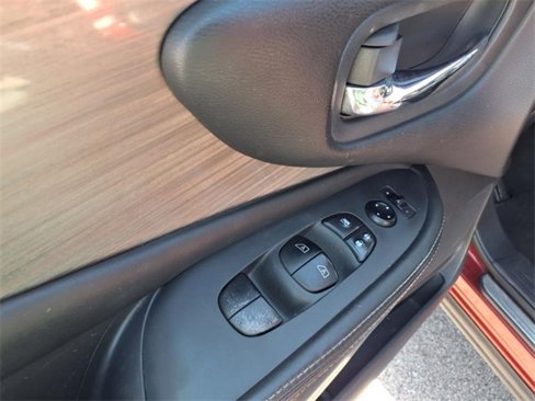 Used 2015 Nissan Murano SV w/ Cargo Package w/Cover image 22