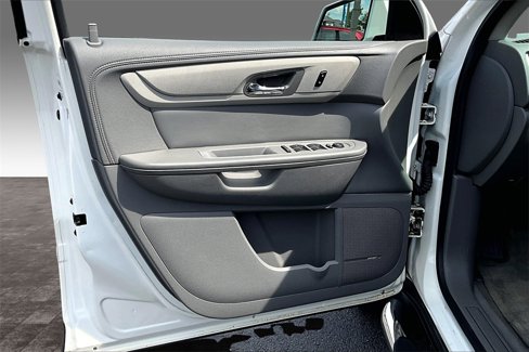 Used 2015 Chevrolet Traverse LT image 12