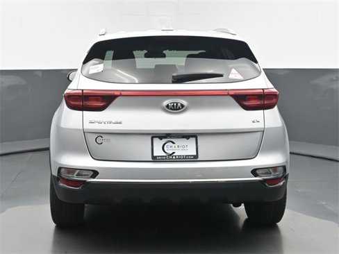 Used 2020 Kia Sportage EX image 5