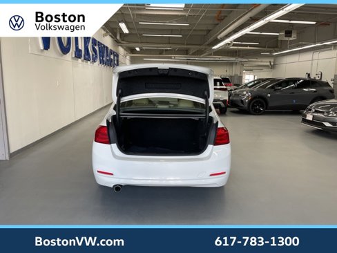 Used 2018 BMW 320i xDrive Sedan w/ Convenience Package image 25