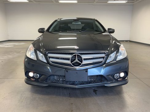Used 2010 Mercedes-Benz E 550 Coupe image 5