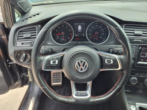 Used 2015 Volkswagen GTI SE image 14