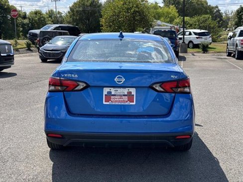 Used 2021 Nissan Versa SV image 4