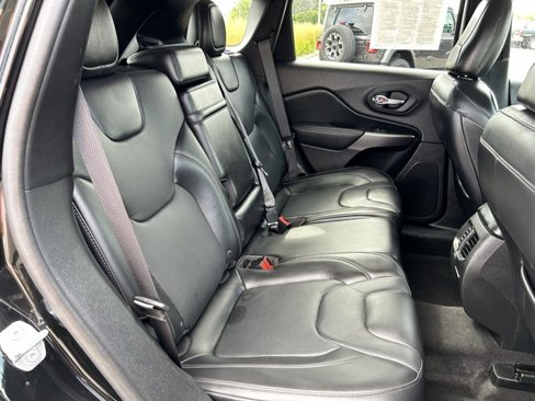 Used 2019 Jeep Cherokee Limited image 12