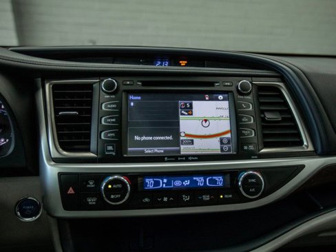 Used 2016 Toyota Highlander Limited image 21