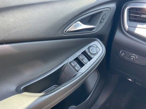 Used 2024 Buick Encore GX Sport Touring image 19