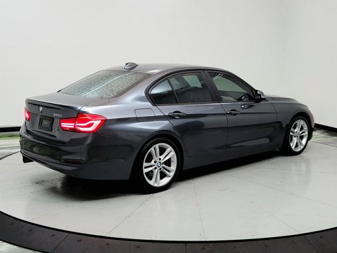 Used 2017 BMW 320i Sedan image 5