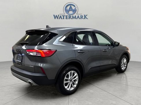 Used 2022 Ford Escape SE w/ Cold Weather Package image 5