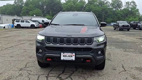 Used 2023 Jeep Compass Trailhawk image 3