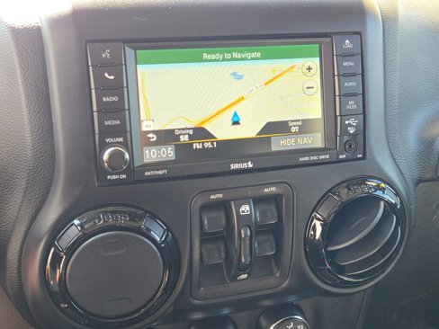 Used 2015 Jeep Wrangler Unlimited Sahara image 19