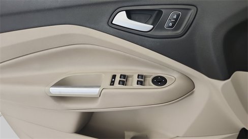 Used 2019 Ford Escape SE image 17