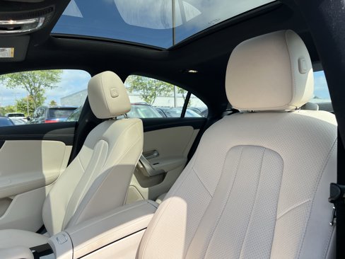 Used 2022 Mercedes-Benz CLA 250 4MATIC image 25