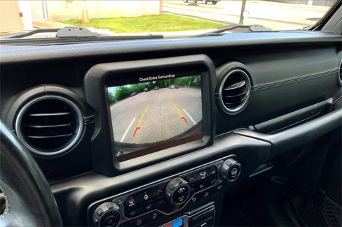 Used 2018 Jeep Wrangler Unlimited Sahara image 20