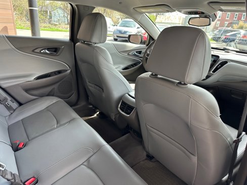 Used 2016 Chevrolet Malibu LT w/ Leather Package image 14