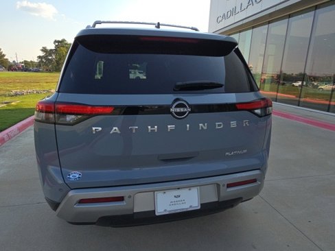 Used 2022 Nissan Pathfinder Platinum w/ Cargo Package image 4