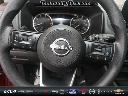 Used 2023 Nissan Rogue SV image 13