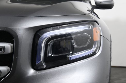 Used 2022 Mercedes-Benz GLB 250 4MATIC image 10