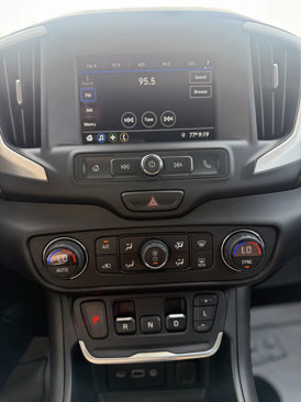 Used 2019 GMC Terrain SLE w/ Driver Convenience Package image 14