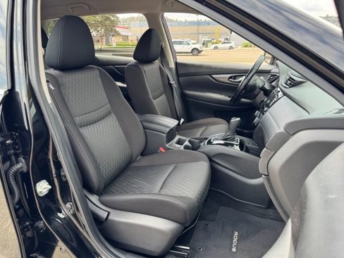 Used 2020 Nissan Rogue SV w/ Premium Package image 21