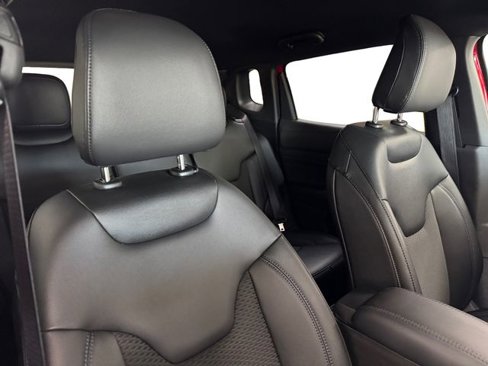 New 2026 Jeep Compass Latitude image 7