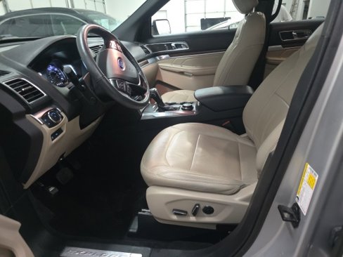 Used 2018 Ford Explorer Limited w/ Equipment Group 301A image 17