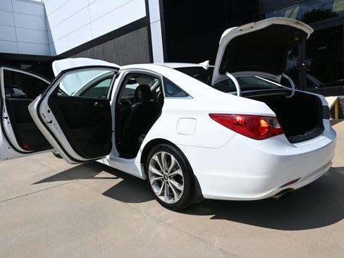 Used 2013 Hyundai Sonata SE w/ Navigation & Sunroof Pkg image 17