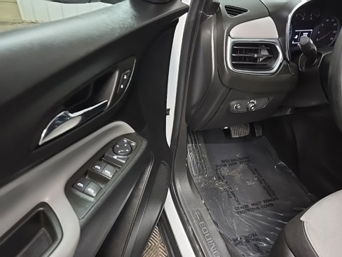 Used 2022 Chevrolet Equinox LS image 27