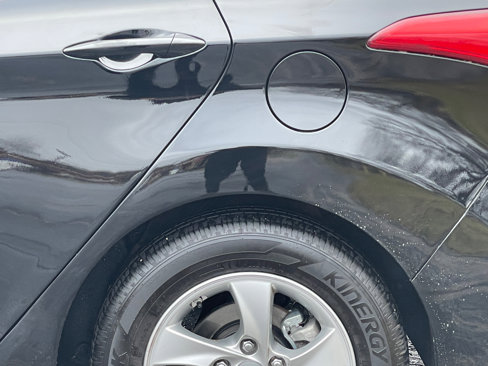 Used 2012 Hyundai Elantra GLS image 11