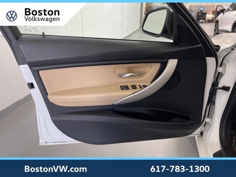 Used 2018 BMW 320i xDrive Sedan w/ Convenience Package image 20