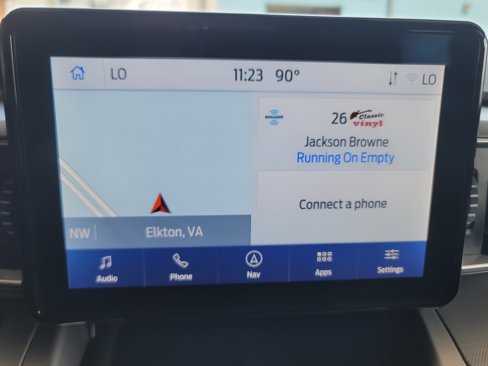 Used 2022 Ford Explorer XLT w/ Equipment Group 202A image 30