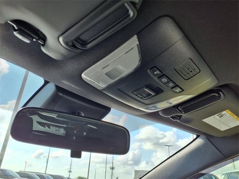Used 2020 Toyota Corolla XSE image 17