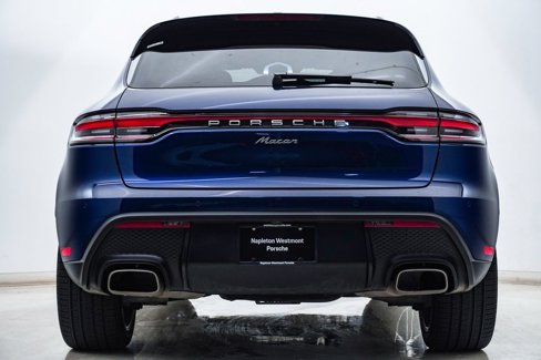 Certified 2025 Porsche Macan image 11
