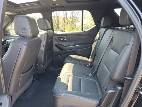 Used 2022 Chevrolet Traverse LT w/ LT Premium Package image 20